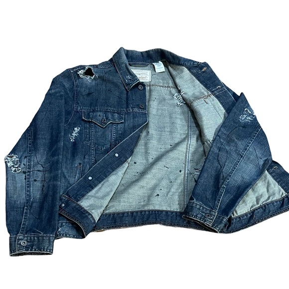CLOSING SALE - Custom Levi's Demin Trucker Jacket - Picture 3 of 10